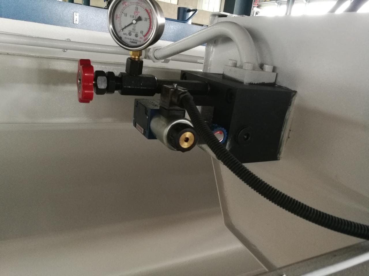 6mm Q11 Electric Sheet Plate Shearing Machine 8 Feet Sheet Metal Shearing Machine Máquina de corte de chapas eléctrica Q11 de 6 mm Máquina de corte de chapas de 8 pés