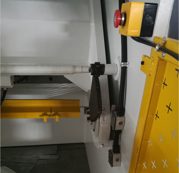 6mm Q11 Electric Sheet Plate Shearing Machine 8 Feet Sheet Metal Shearing Machine Máquina de corte de chapas eléctrica Q11 de 6 mm Máquina de corte de chapas de 8 pés