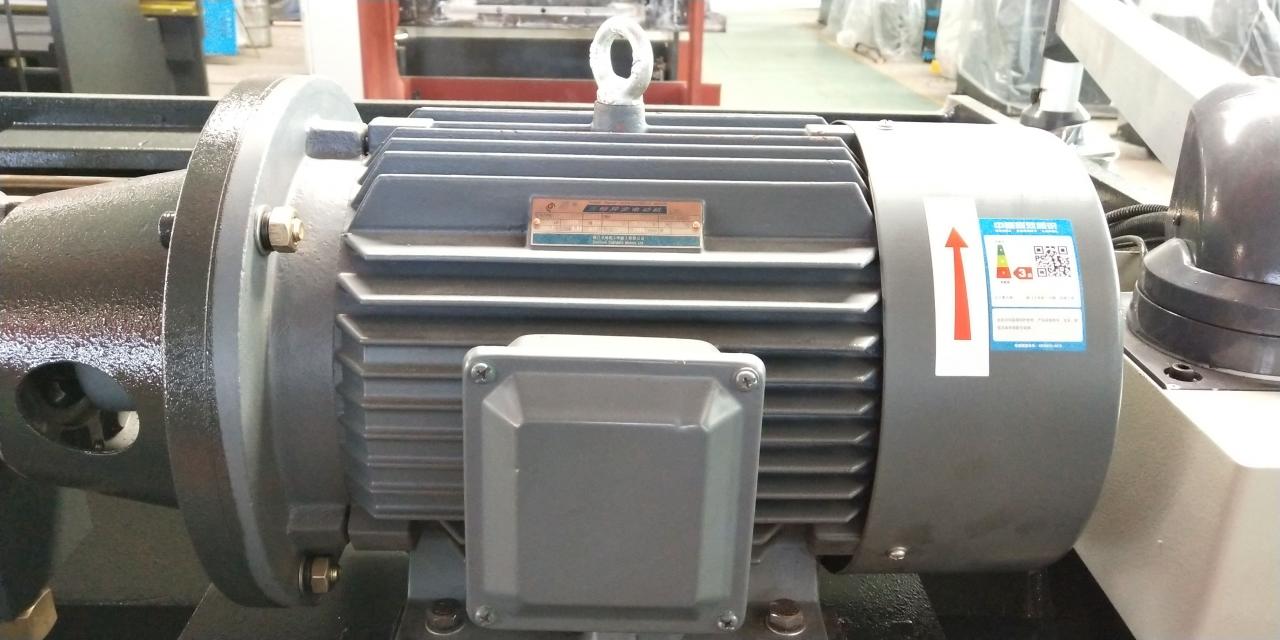Máquina de corte de placas de aceiro hidráulica de 6 mm * 3200 Máquina de corte de placas de aceiro