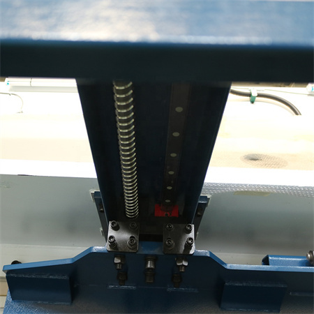 Cizalla cnc de guillotina hidráulica tipo HAAS, equipada con sistema CNC E21S.