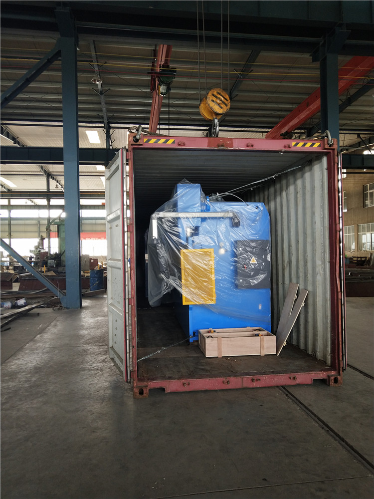 Máquina de freo de prensa hidráulica de metal de China cun prezo razoable