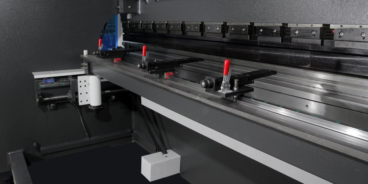 Prensa plegadora hidráulica Wc67 / máquina dobladora de prensa CNC / máquina dobladora de placas China